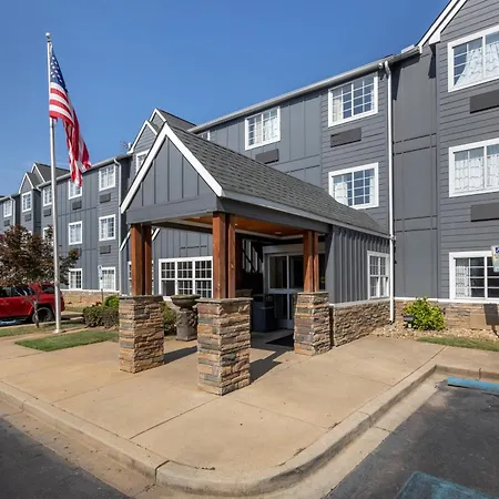 Econo Lodge Inn & Suites